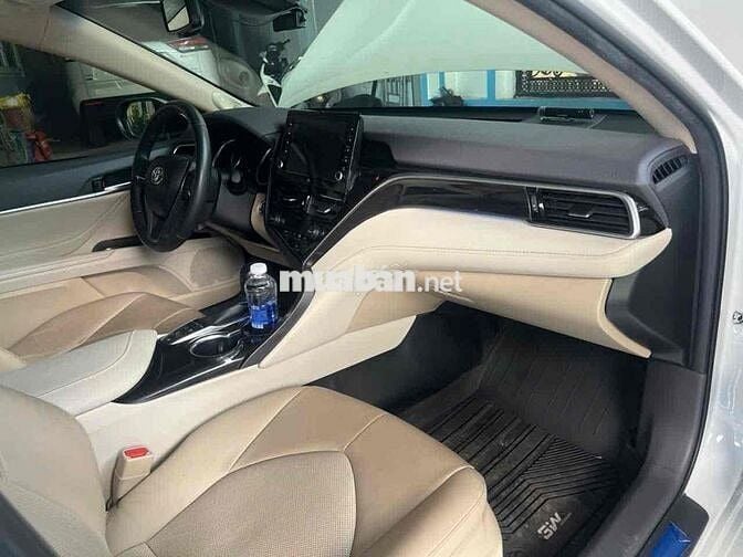 Toyota Camry 2022 2.5 HEV Hybrid Trắng