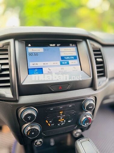 Ford Ranger XLS AT 2022 Trắng 20.000 km