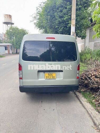 Toyota Hiace 2011 16 chỗ hạ tải 6 chỗ