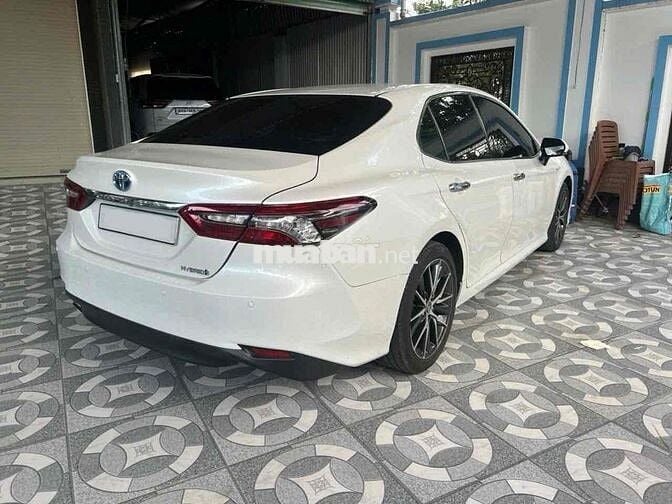 Toyota Camry 2022 2.5 HEV Hybrid Trắng