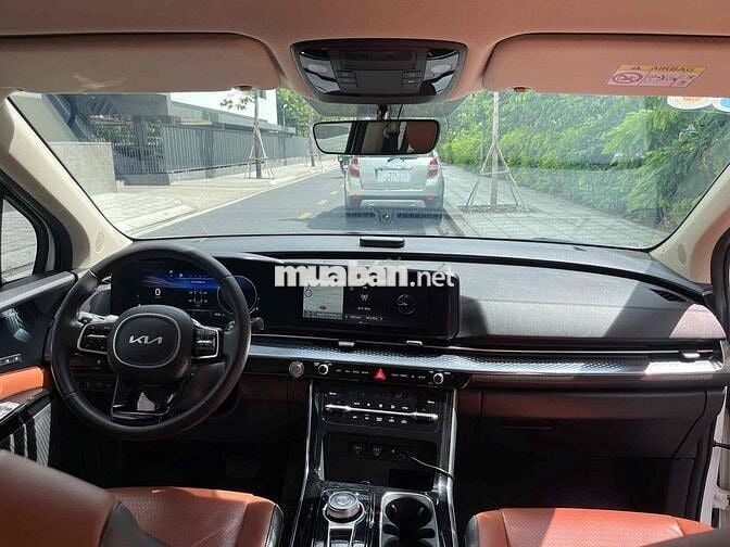 KIA CARNIVAL 2.2D PRENIUM 2024 Trắng 67.000 km