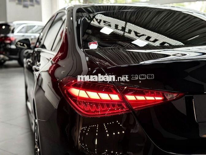 Mercedes C300 AMG 2022 Đen 29.000km