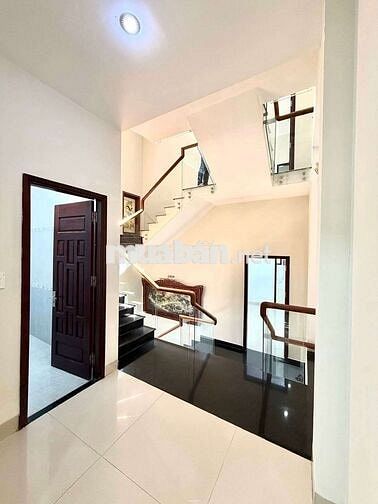 cho thuê nhà đường 7.5m Lý Nhân Tông