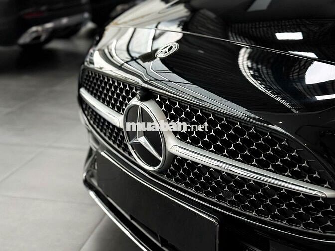 Mercedes C300 AMG 2022 Đen 29.000km