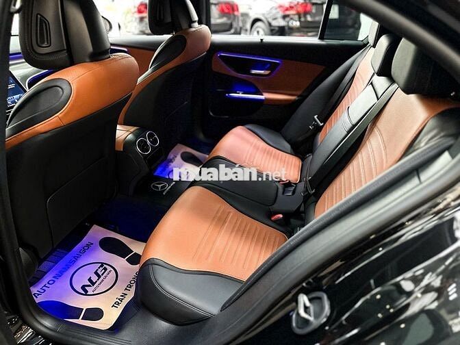Mercedes C300 AMG 2022 Đen 29.000km