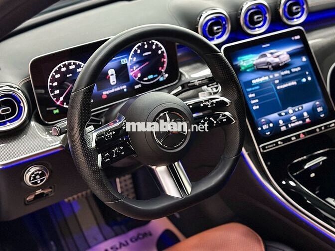 Mercedes C300 AMG 2022 Đen 29.000km