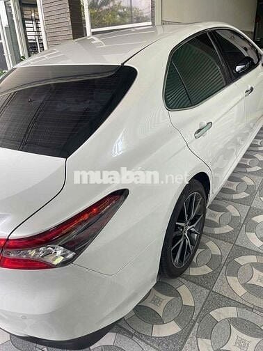 Toyota Camry 2022 2.5 HEV Hybrid Trắng