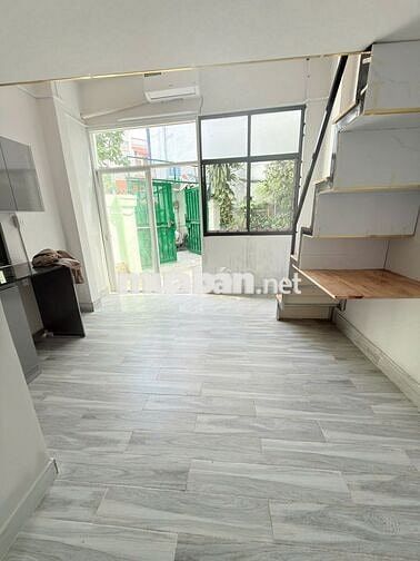 KIOT 1 TRỆT 1 LỬNG NGAY NGÃ TƯ PHÚ NHUẬN - 25M2 - FULL NT - VỈA HÈ 