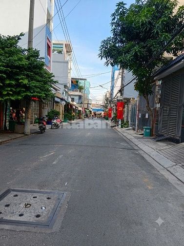 CHO THUÊ MB ĐẸP, SÁT TRƯỜNG CẤP 1, PHỤ HUYNH HỌC SINH QUA LẠI RẤT ĐÔNG