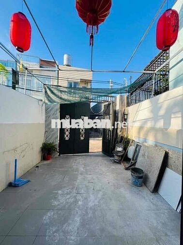 cho thuê nhà mới xây Thạnh xuân 52 dt 4x18m sân ô tô