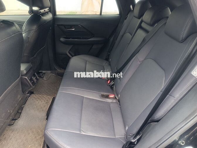 Toyota Yaris Cross Hev 2023 27000 km Đen