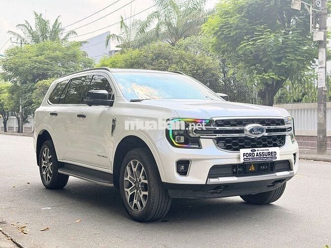 Ford Everest 2024 Bản Full 2 Cầu - Chính hãng