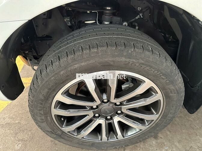 Ford Everest 2020 - 81.000 km - Nhập Thái - 1 Cầu