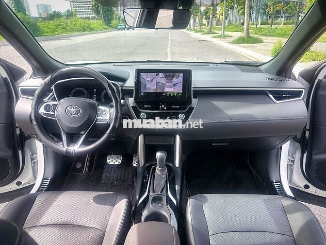 Toyota Cross 1.8V 2024 Trắng 1 vạn km