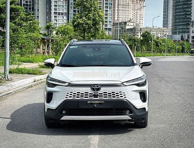 Toyota Cross 1.8V 2024 Trắng 1 vạn km