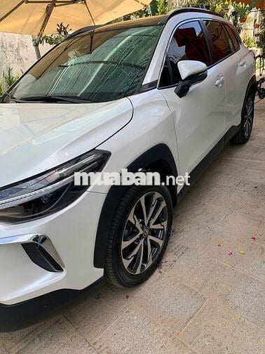 Toyota Cross 1.8V 2024 Trắng 1 vạn km