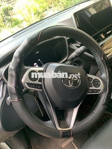 Toyota Cross 1.8V 2024 Trắng 1 vạn km