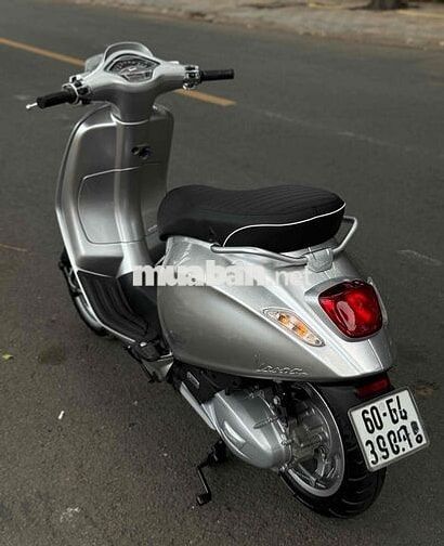 Piaggio Vespa Sprint 2023 Bạc 4000km