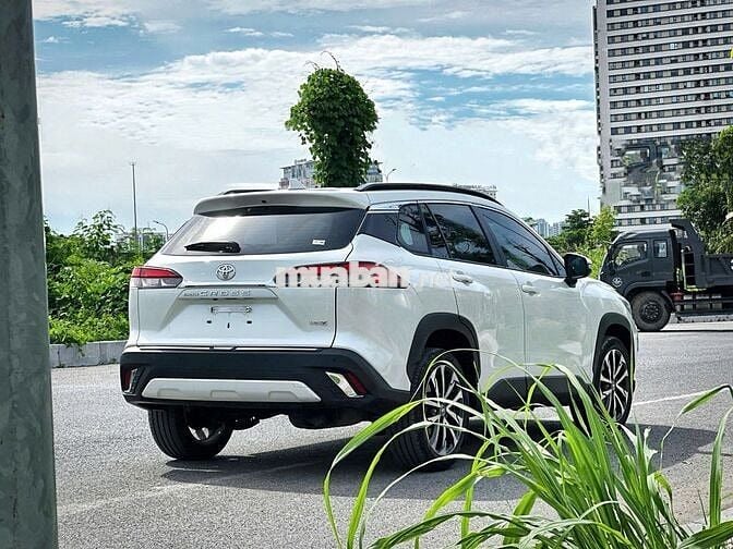 Toyota Cross 1.8V 2024 Trắng 1 vạn km