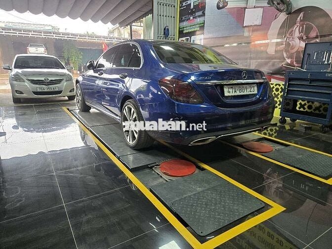 Mercedes-Benz E250 Exclusive 2017 Xanh Tự động