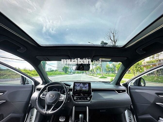 Toyota Cross 1.8V 2024 Trắng 1 vạn km