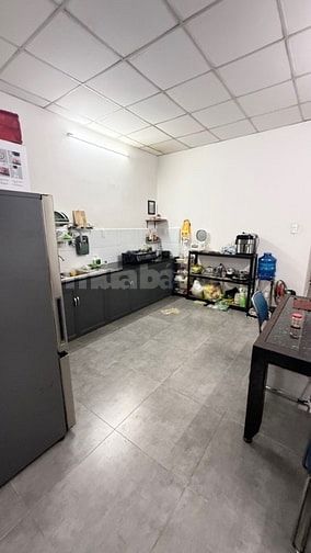 Bán nhà Bình tân ,,đường tỉnh lộ 10 hẽm 🚘 chỉ 1 sẹt tdtsd 100m2 