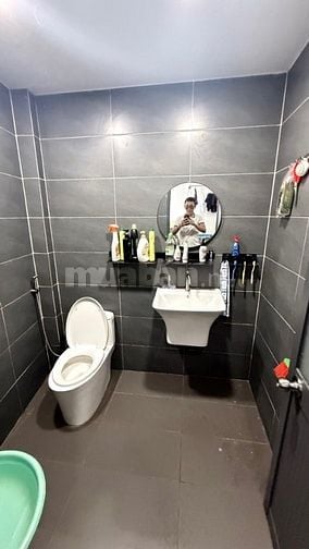 Bán nhà Bình tân ,,đường tỉnh lộ 10 hẽm 🚘 chỉ 1 sẹt tdtsd 100m2 
