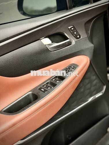 Hyundai Santafe 2.2 Premium 2022 Đen 100000 km