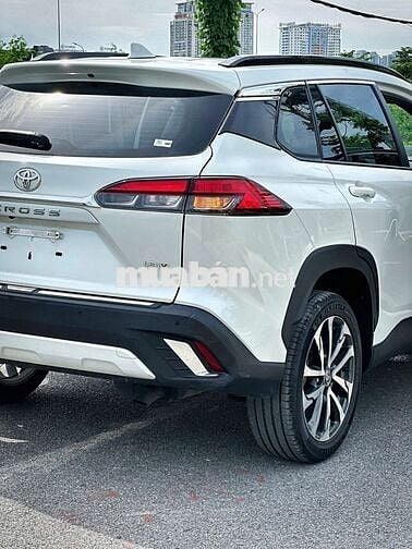 Toyota Cross 1.8V 2024 Trắng 1 vạn km