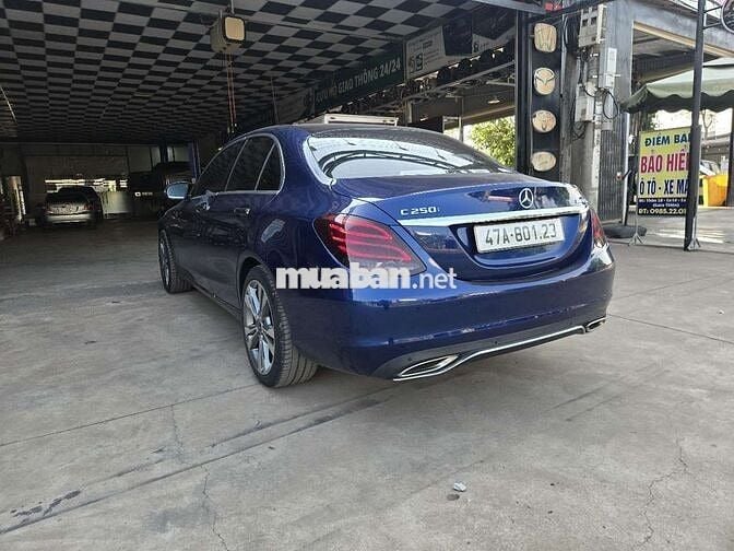 Mercedes-Benz E250 Exclusive 2017 Xanh Tự động