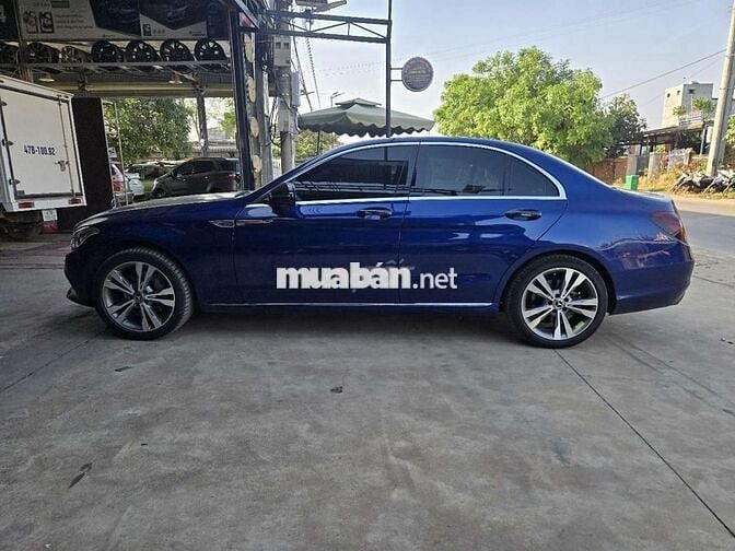 Mercedes-Benz E250 Exclusive 2017 Xanh Tự động