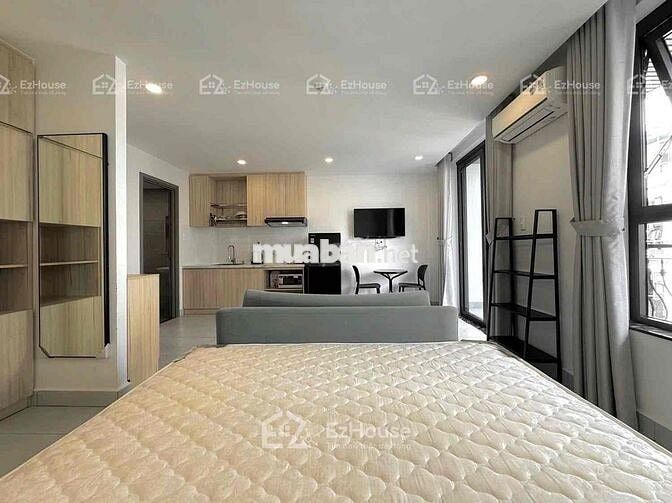 cho thuê căn studio ban công ngay luỹ bán bích -  vườn lài gần chợ