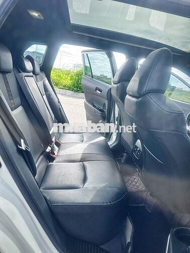 Toyota Cross 1.8V 2024 Trắng 1 vạn km