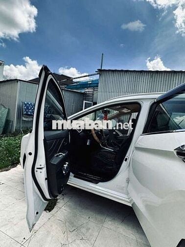 Mitsubishi Xpander AT 2021 Trắng 7 chỗ 18000 km