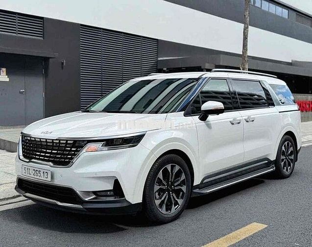 Kia Carnival Premium 7s 2024 Trắng
