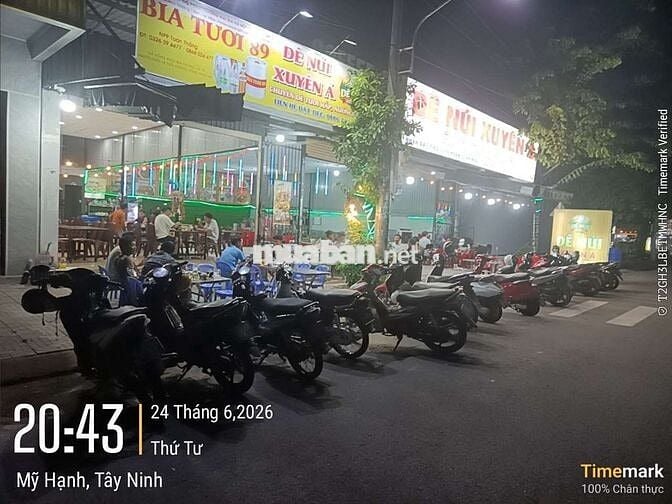 sáng quán đã hoạt động hơn 1 năm