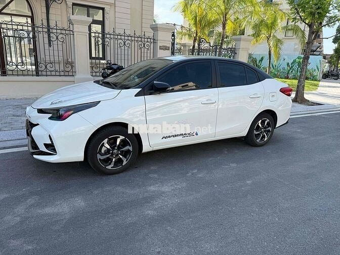 Toyota Vios 2025 E Số tự động 18.000km Trắng