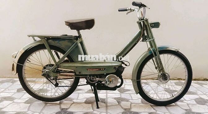 Peugeot và mobylette 