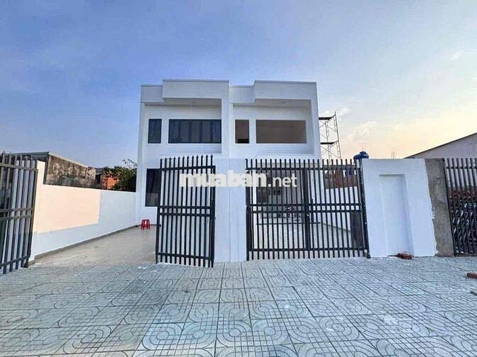 Bán nhà HOÀN CÔNG Đức Hoà Đông  - DT: 5x24  Giá chỉ 1ty7  . 3p ngủ
