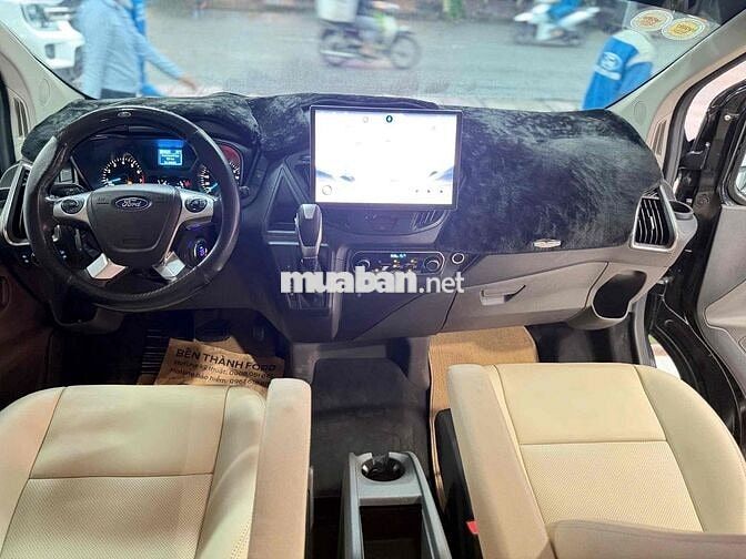 Tourneo Titanium Model 2020 rất đẹp