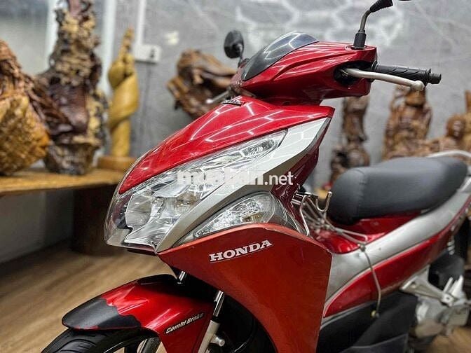 Honda Airblade biển SG dàn áo liền lạc. máy êm