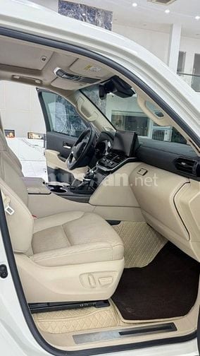 Bán Land Cruiser LC300 sản xuất 2021, Full Trung Đông.