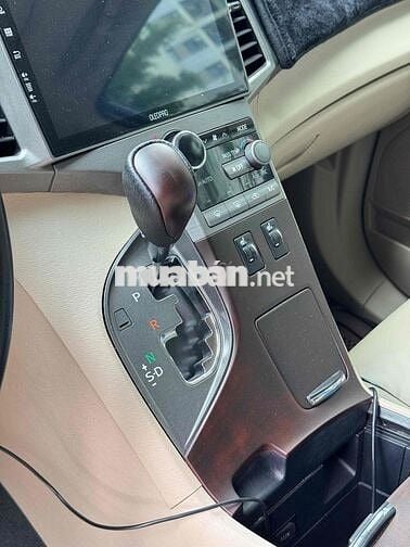 Toyota Venza 2009 2.7 full option xe zin