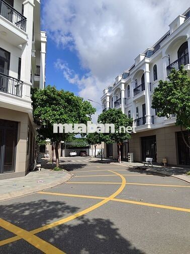 Nhà Bình Chuẩn, Trệt + 2 lầu đúc, sổ hồng sẵn - đã hoàn công