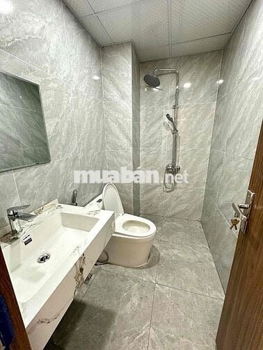 chính chủ cho thuê căn 3 ngủ 2 vệ sinh toà 12B kim văn kim lũ