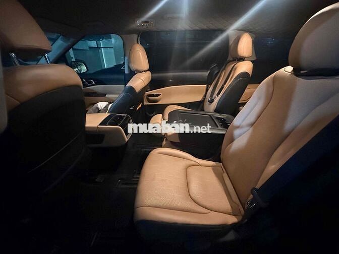 Chính chủ  Kia Carnival Luxury 2022 49.000km Trắng