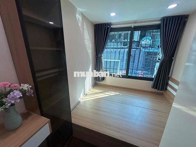 Bán căn hộ TT Thành Công, tầng 2, siêu thoáng, 3ngủ 2wc, full NT xịn