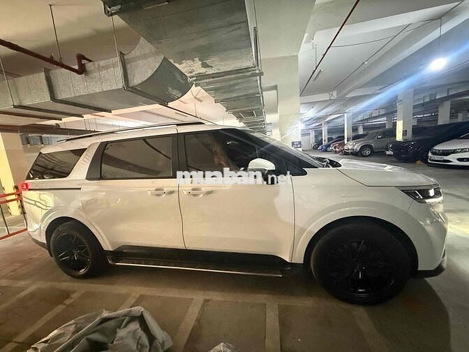 Chính chủ  Kia Carnival Luxury 2022 49.000km Trắng