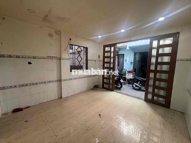 Nhỉnh 4 Tỷ (TL)  Hẻm Thông Nguyễn Khuyến, Bình Thạnh  DT: 36m² - ngang