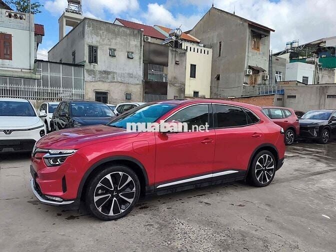 VinFast VF8 Plus 2023 Điện Đỏ
